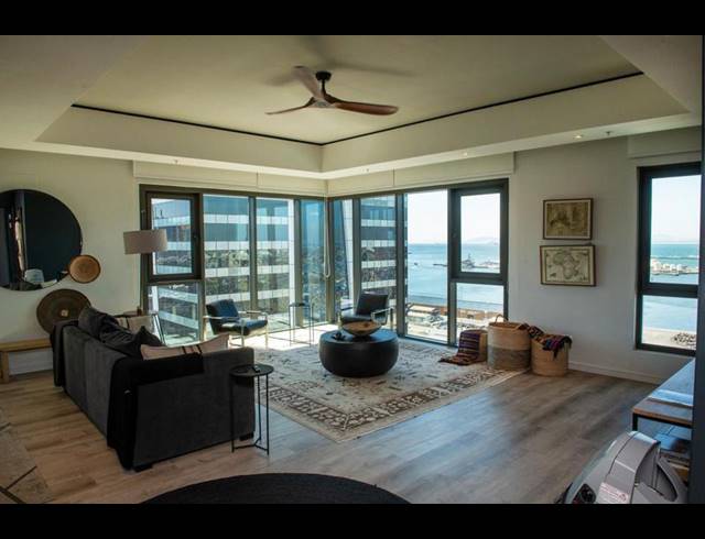 2 BEDROOM APARTMENT FOR SALE IN CAPE TOWN CITY CENTRE